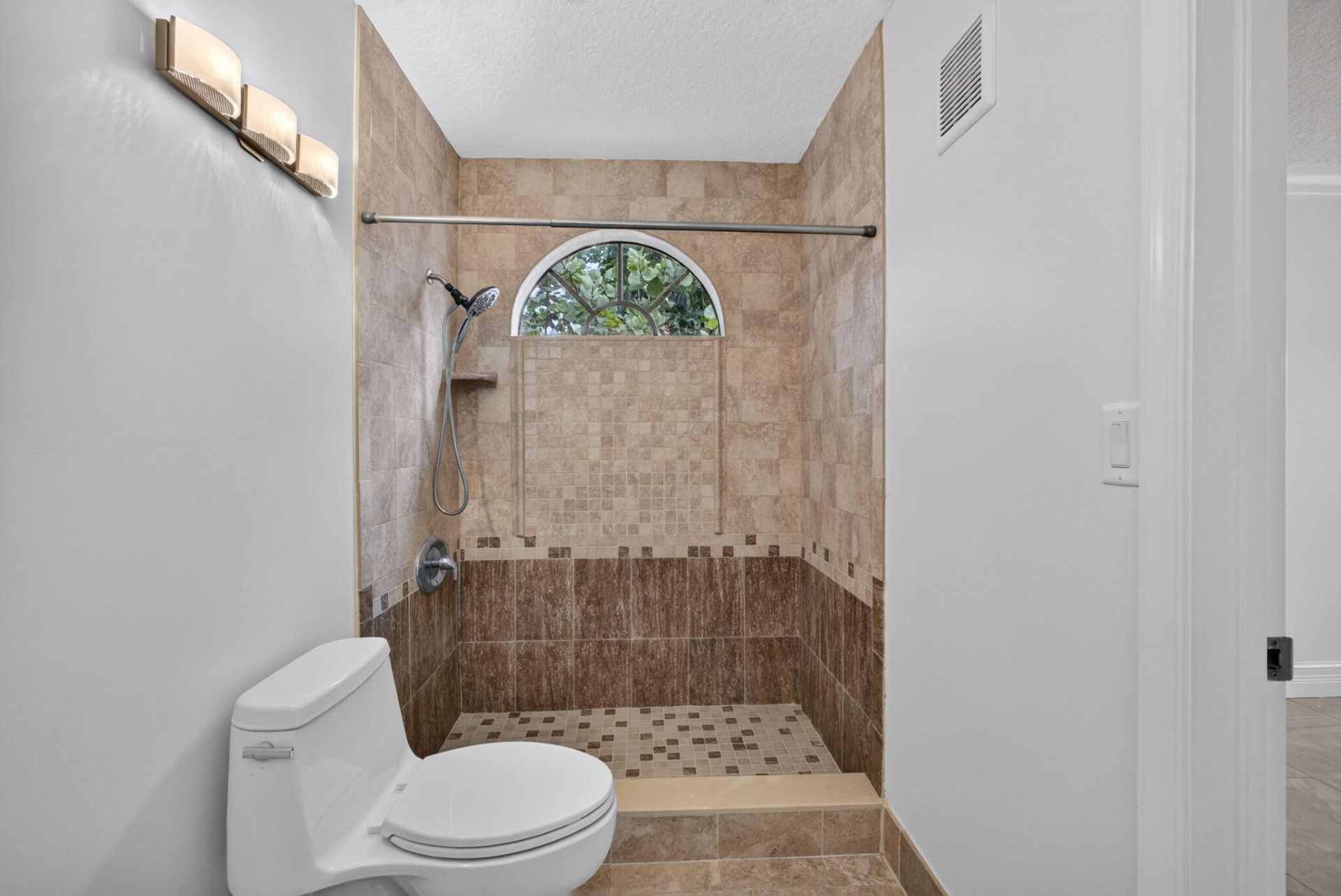 42 Uno Lago Drive, Juno Beach, FL 33408 Photo