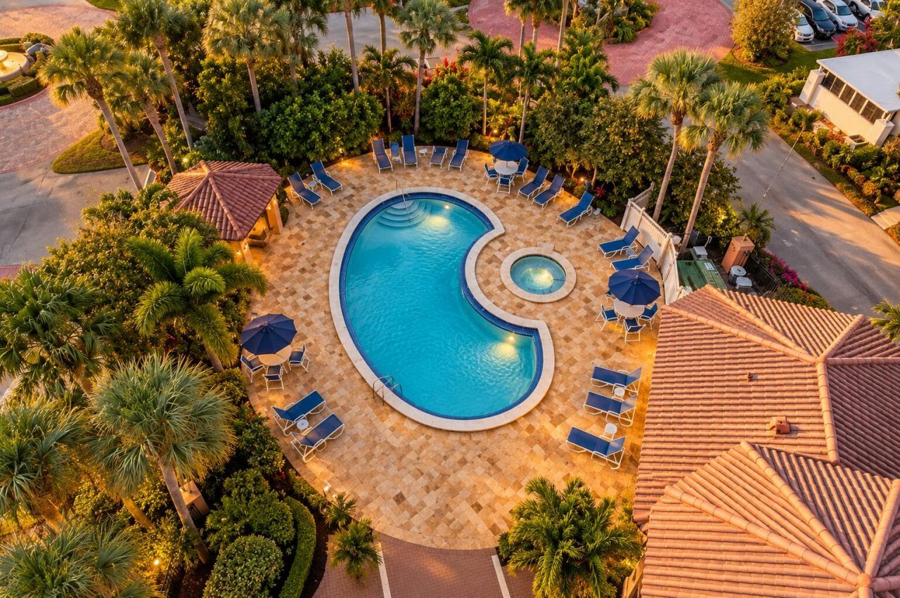 42 Uno Lago Drive, Juno Beach, FL 33408 Photo