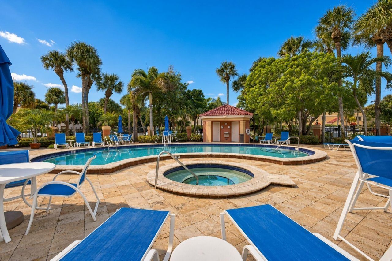 42 Uno Lago Drive, Juno Beach, FL 33408 Photo