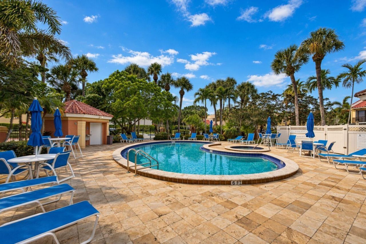 42 Uno Lago Drive, Juno Beach, FL 33408 Photo