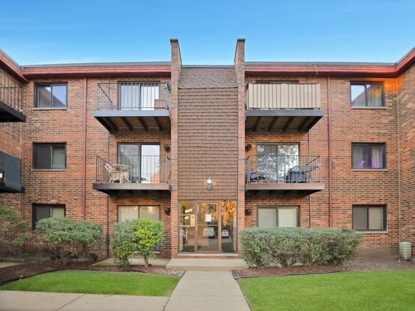 1783 W Algonquin Road , Unit 3A, Mount Prospect, IL 60056