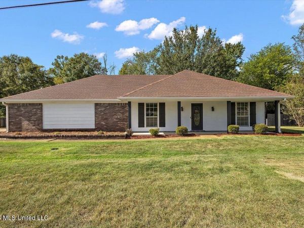 307 Siwell Meadows Drive, Byram, MS 39272