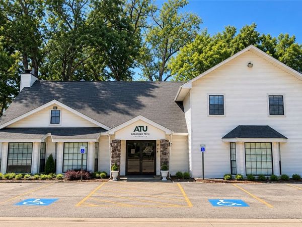 715 N El Paso Avenue, Russellville, AR 72801