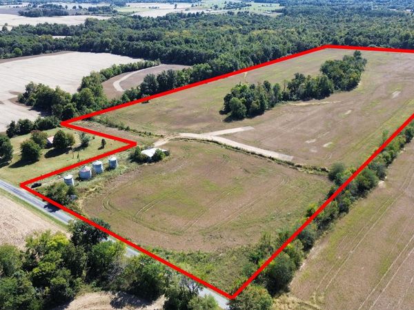 000 Streetcar Road, Pittsburg, IL 62947