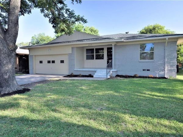 2435 Hillsboro Avenue , Dallas, TX 75228