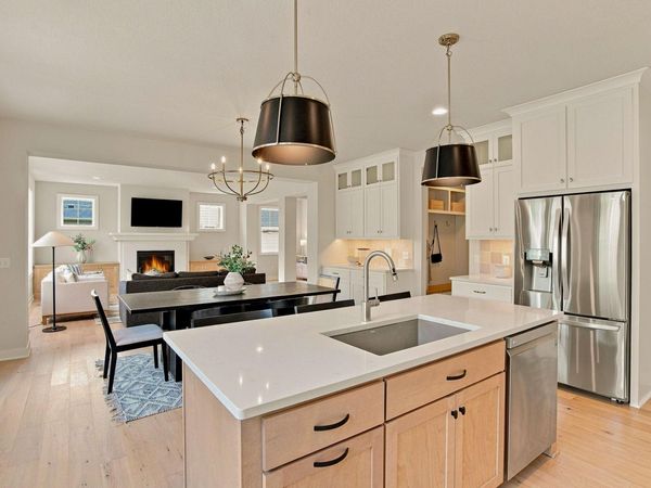 5392 Rolling Hills Parkway , Victoria, MN 55318