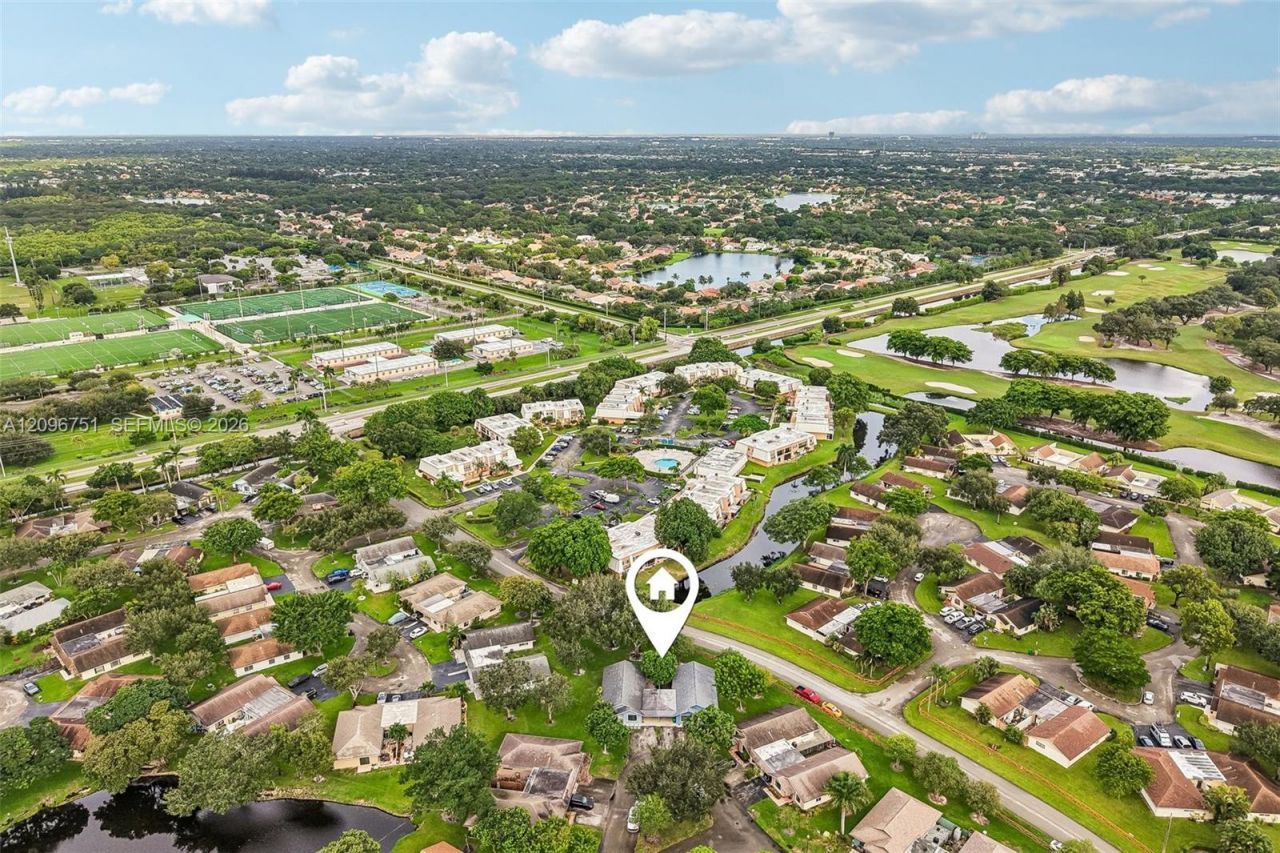 3721 W Valley Green Dr, Unit 48, Davie, FL 33328 Photo