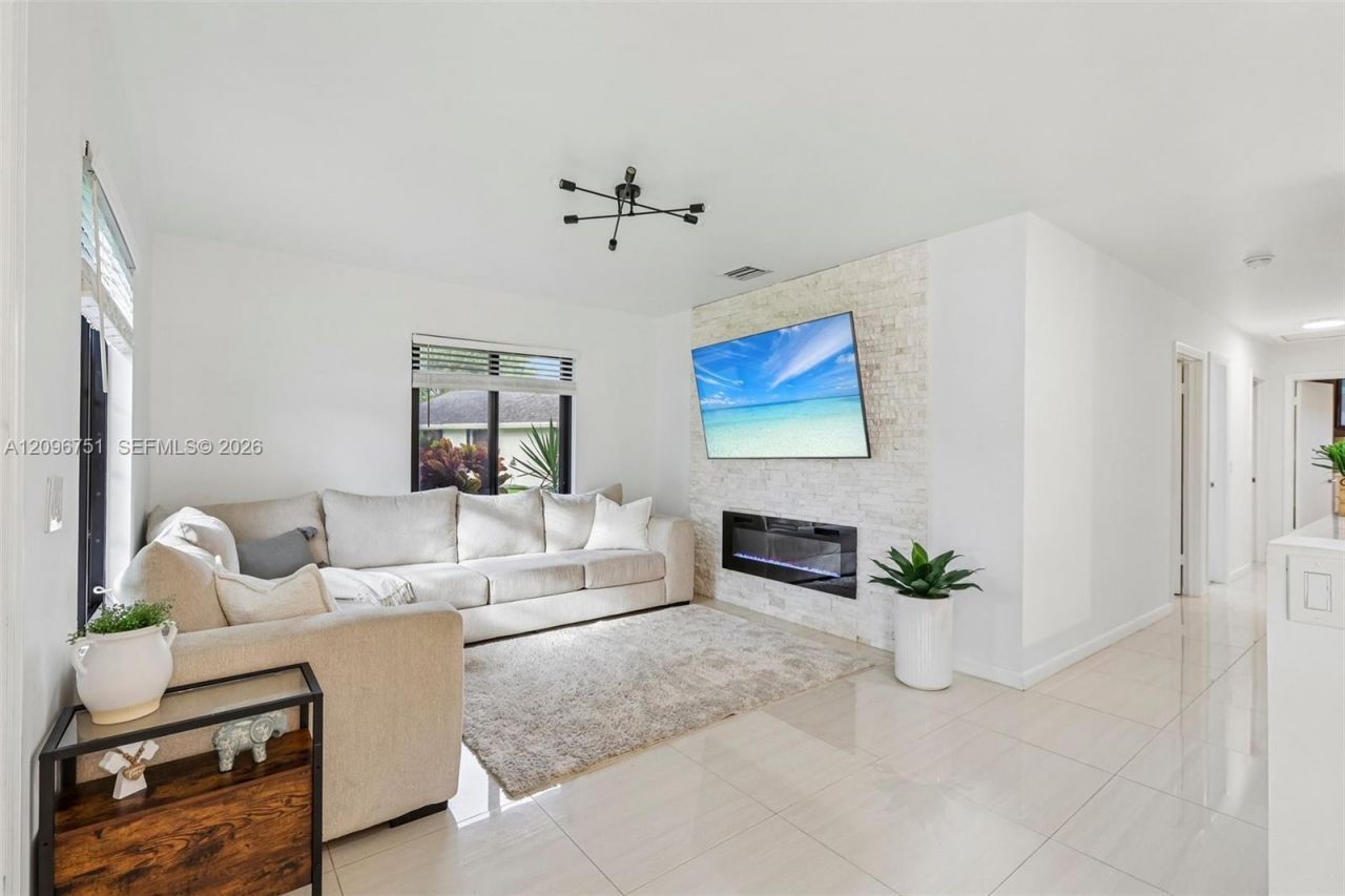3721 W Valley Green Dr, Unit 48, Davie, FL 33328 Photo