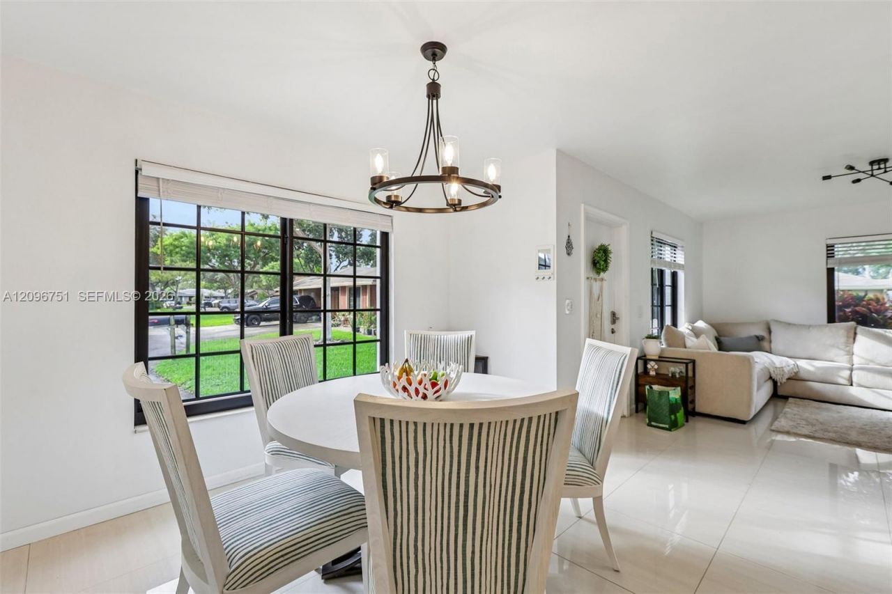 3721 W Valley Green Dr, Unit 48, Davie, FL 33328 Photo