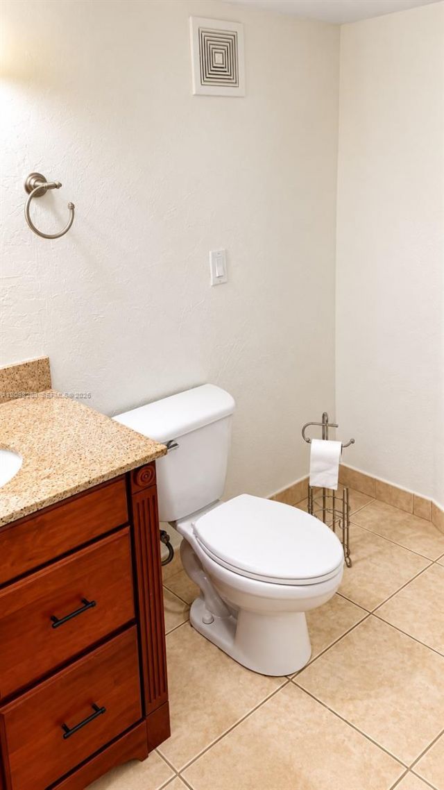 7950 W Mcnab Rd, Unit 208, Tamarac, FL 33321 Photo