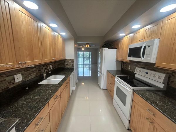 571 SW 141st Ave, Unit 212N, Pembroke Pines, FL 33027