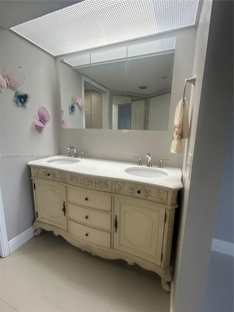 571 SW 141st Ave, Unit 212N, Pembroke Pines, FL 33027 Photo