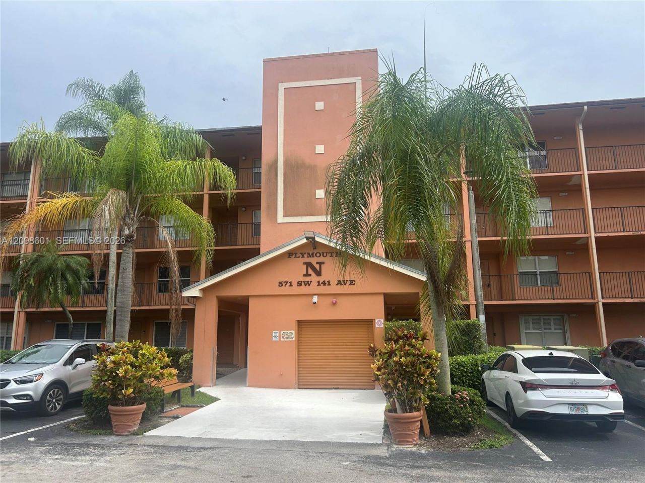 571 SW 141st Ave, Unit 212N, Pembroke Pines, FL 33027 Photo