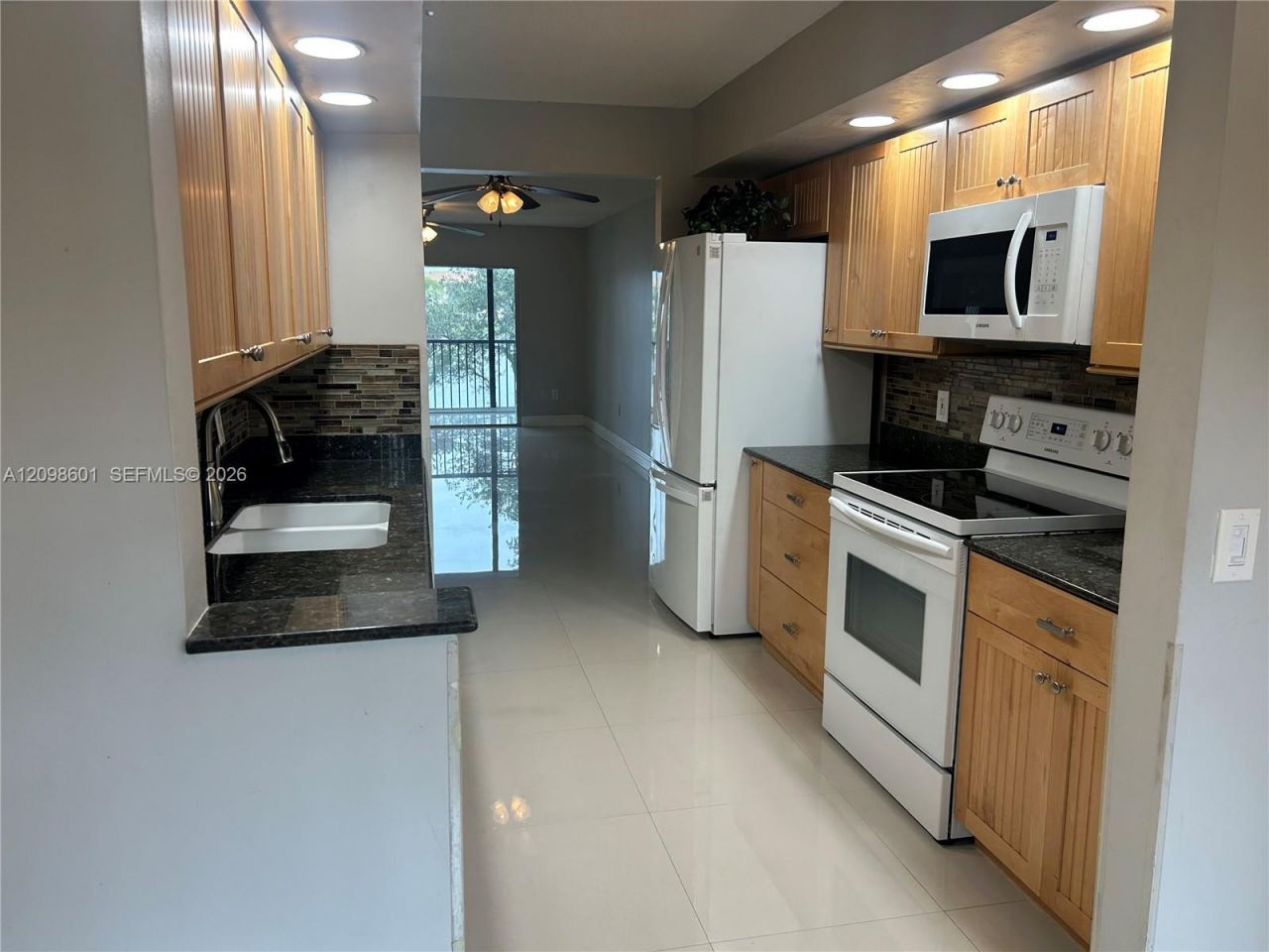 571 SW 141st Ave, Unit 212N, Pembroke Pines, FL 33027 Photo