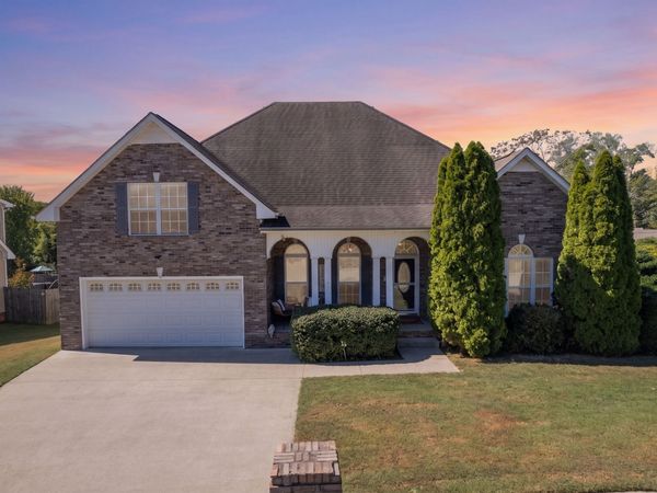 126 W Observatory Dr, Clarksville, TN 37040