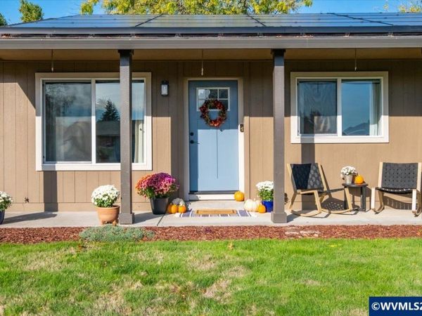 1487 Palace Dr NE, Salem, OR 97301