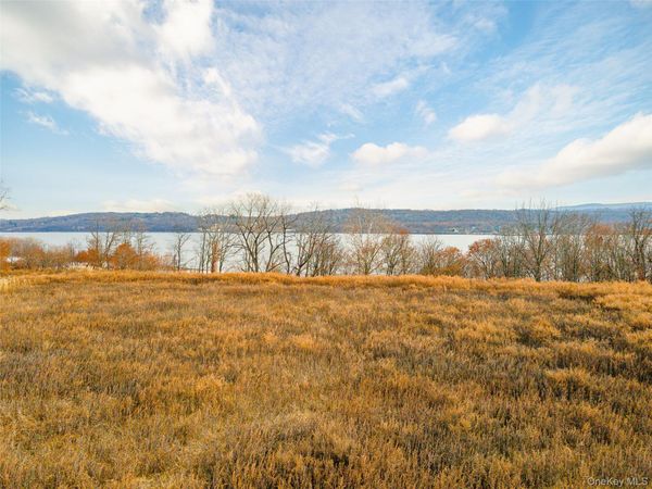 Oak St & River Rd Road , Newburgh, NY 12550