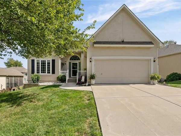 307 Alexander Creek Court, Raymore, MO 64083
