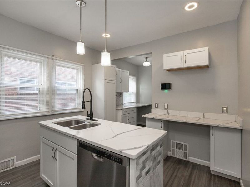 4075 E 147th Street, Cleveland, OH 44128 Photo 12