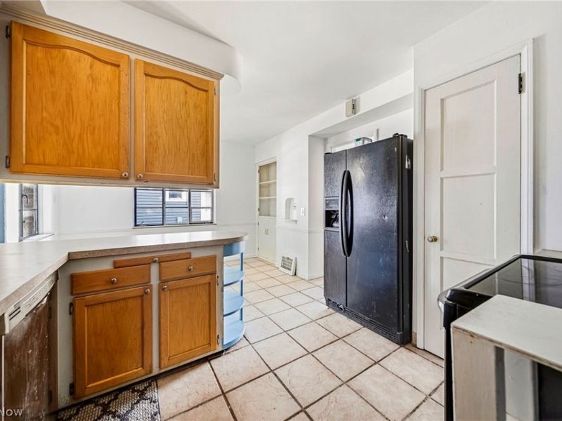 24015 Bruce Road, Bay Village, OH 44140 Photo 10
