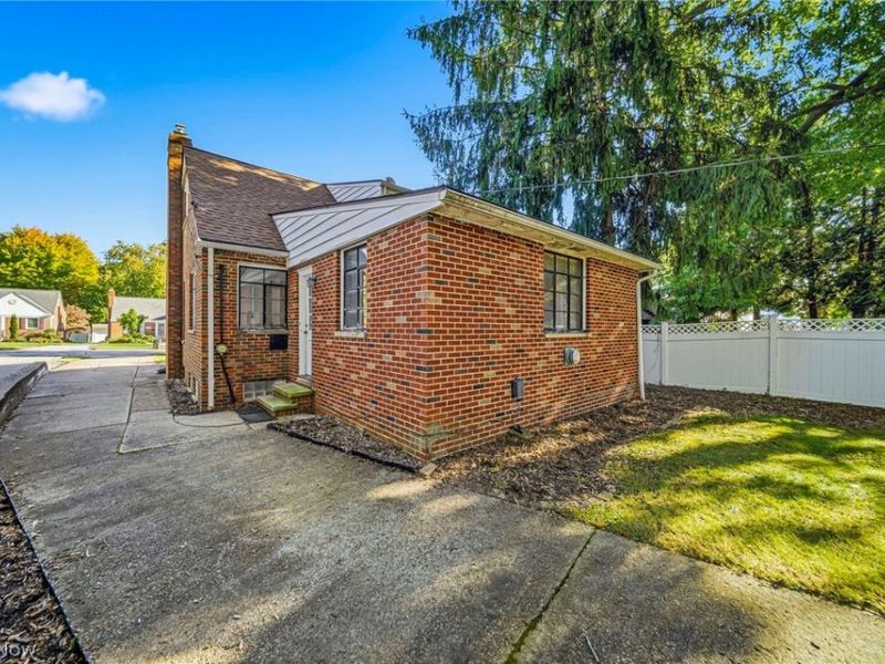 24015 Bruce Road, Bay Village, OH 44140 Photo 27