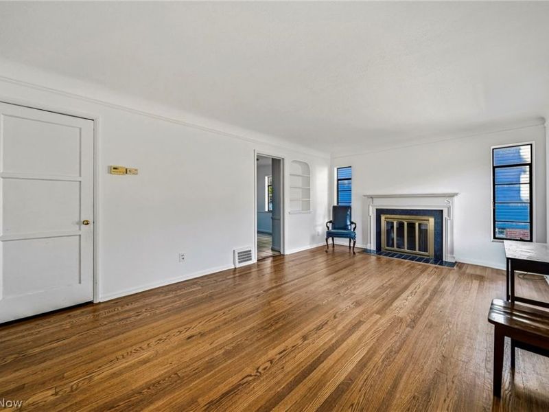 24015 Bruce Road, Bay Village, OH 44140 Photo 4