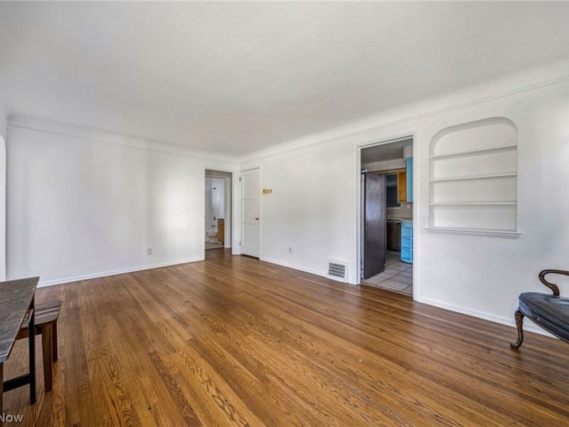 24015 Bruce Road, Bay Village, OH 44140 Photo 6