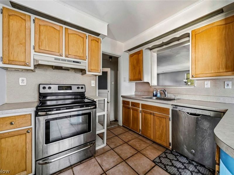 24015 Bruce Road, Bay Village, OH 44140 Photo 9