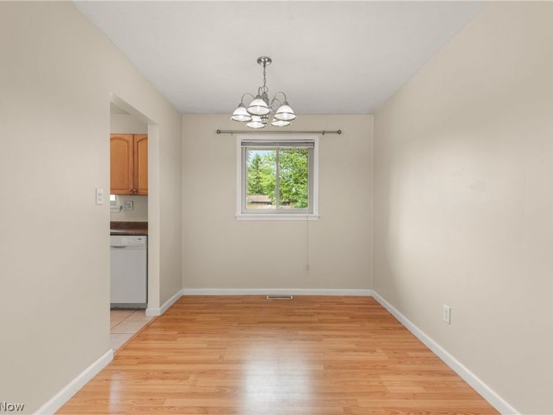 1525 Bonnie Road, Macedonia, OH 44056 Photo 8