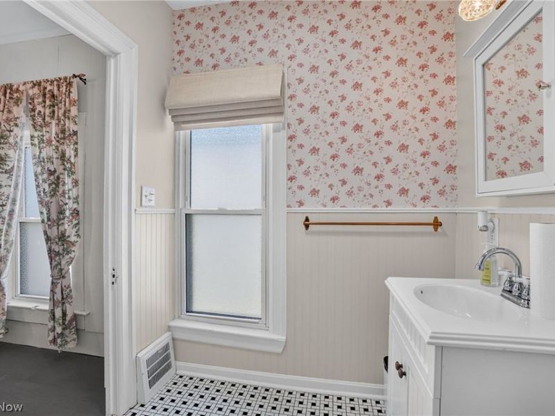 1101 Walnut Boulevard, Ashtabula, OH 44004 Photo 40