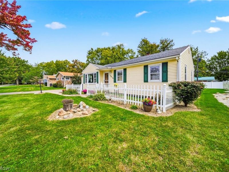 1016 Treelane Drive, Ashtabula, OH 44004 Photo 2