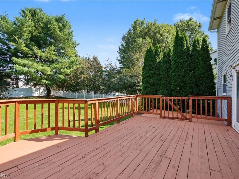 1056 Mohawk Trail SW, Hartville, OH 44632 Photo 33