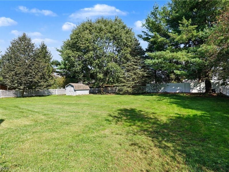 1056 Mohawk Trail SW, Hartville, OH 44632 Photo 35