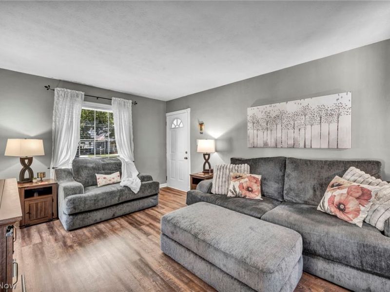 5042 W 5th Street, Independence, OH 44131 Photo 4