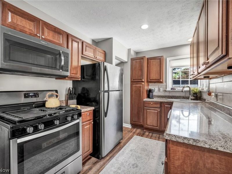 5042 W 5th Street, Independence, OH 44131 Photo 7
