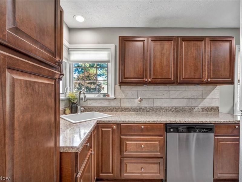 5042 W 5th Street, Independence, OH 44131 Photo 8
