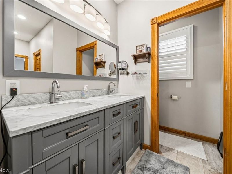 305 W Cedar Street, Jefferson, OH 44047 Photo 14