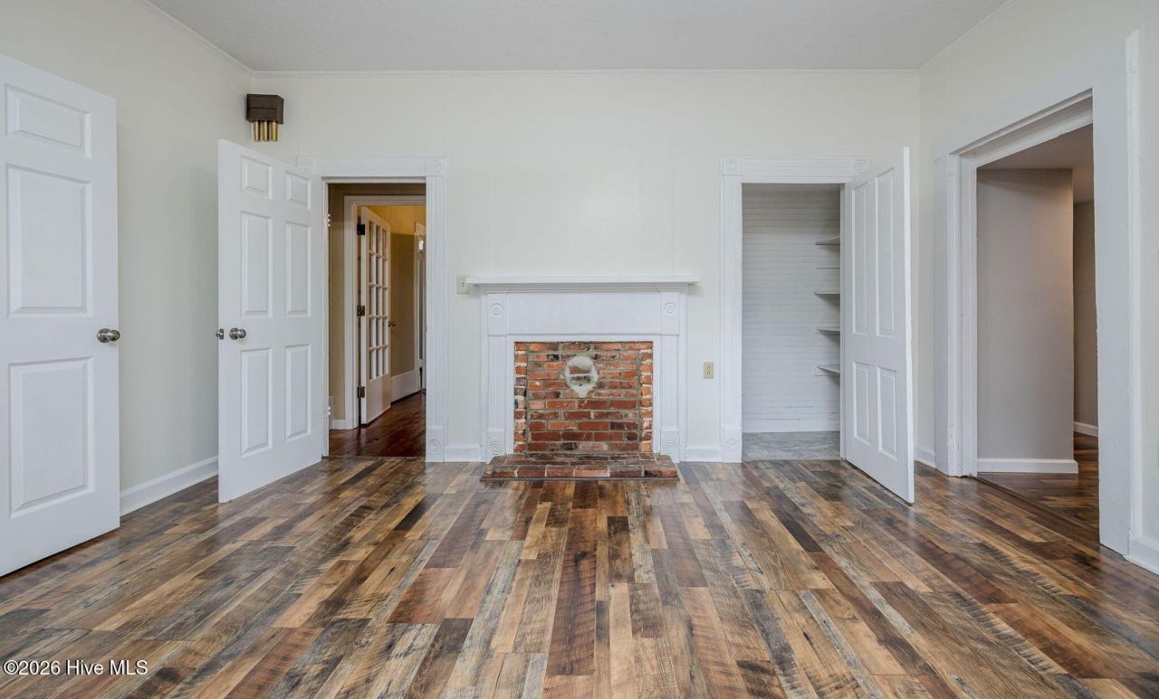 51 Aiken Avenue Photo 14