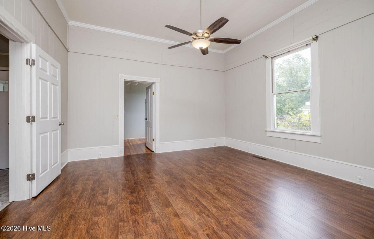 51 Aiken Avenue Photo 22