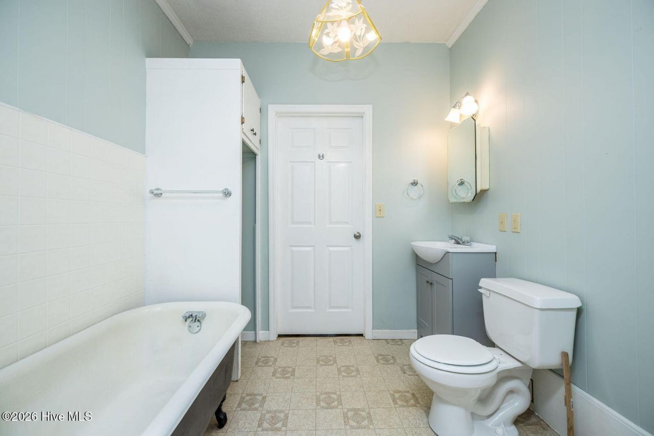 51 Aiken Avenue Photo 31