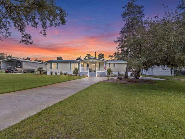 1201 NE CENTRAL Avenue , Steinhatchee, FL 32359