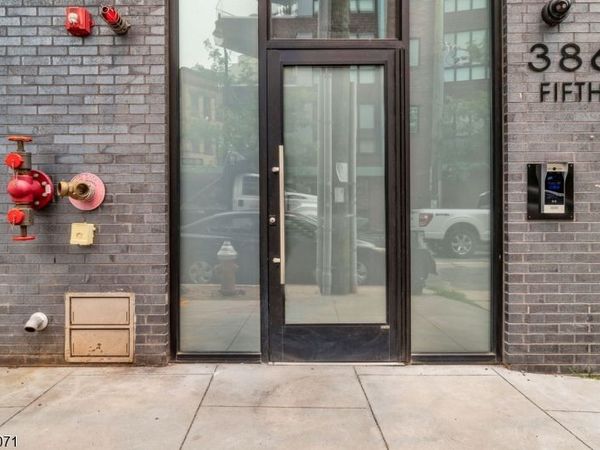 386 5Th St, Unit 204, Jersey, NJ 07302