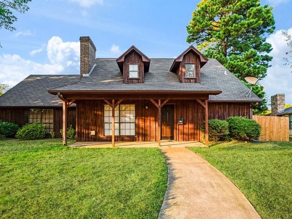1715 Fairfax Street , Paris, TX 75460