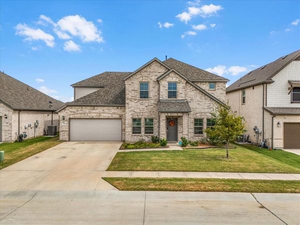 305 Laurel Drive, Justin, TX 76247
