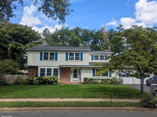 18 PARKER ROAD, PLAINSBORO, NJ 08536