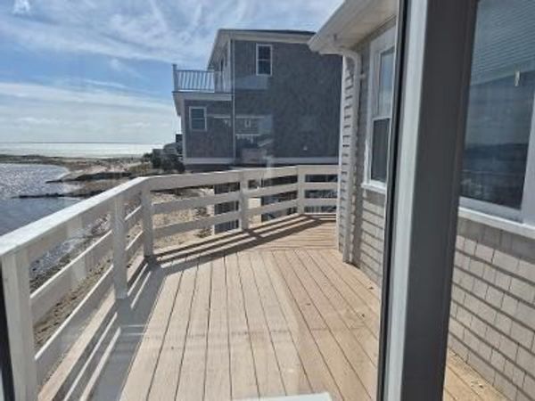 39 Cove Street, Mattapoisett, MA 02739
