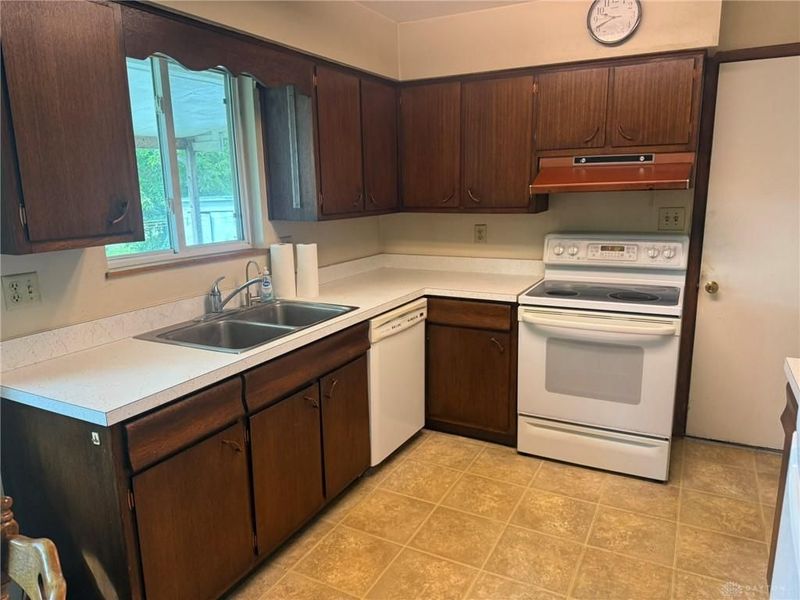 1571 Clayton Road, Brookville, OH 45309 Photo 15