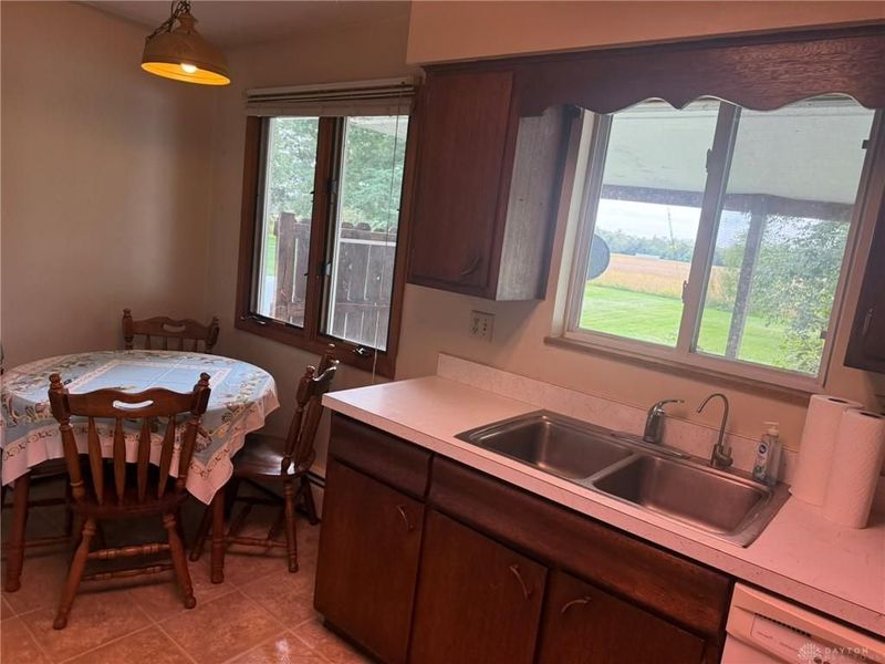 1571 Clayton Road, Brookville, OH 45309 Photo 16