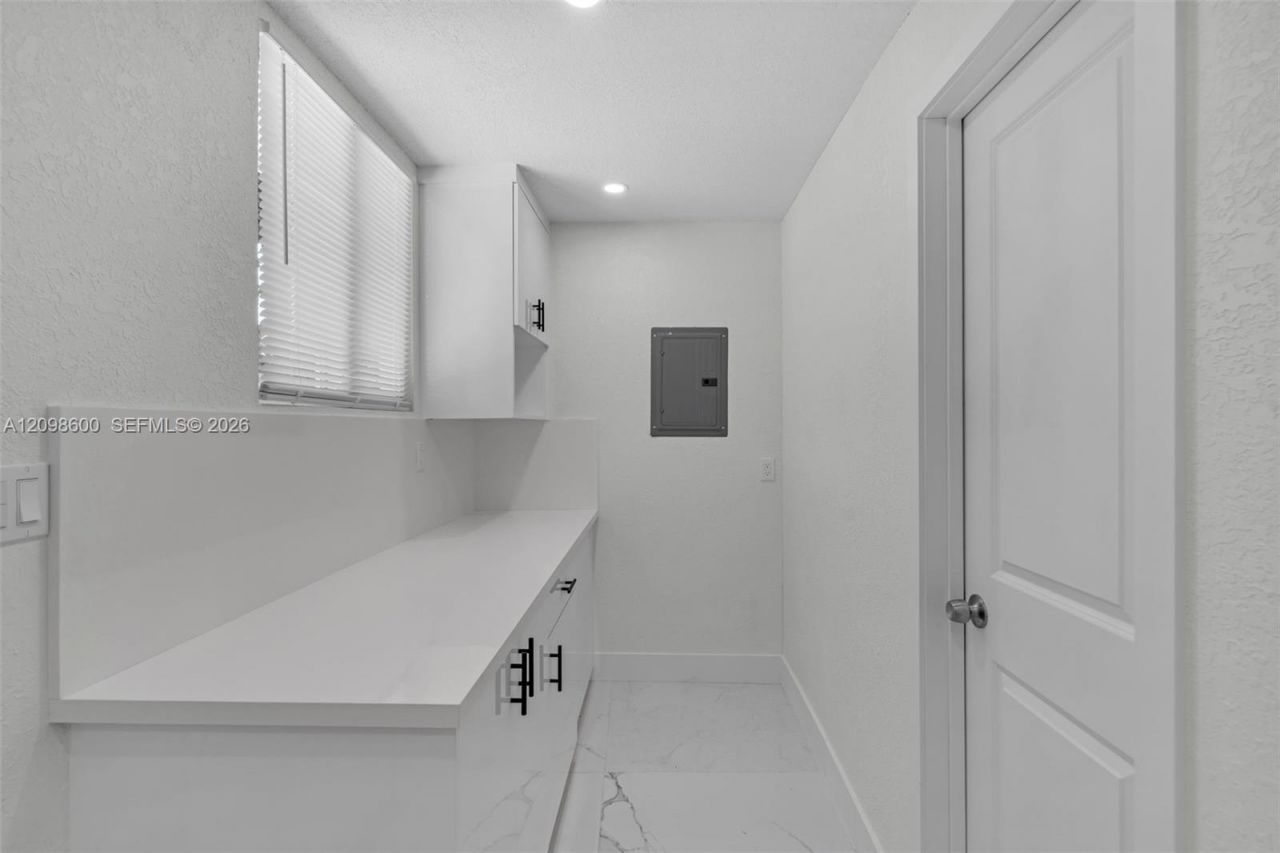 910 NW 123rd St, North Miami, FL 33168 Photo