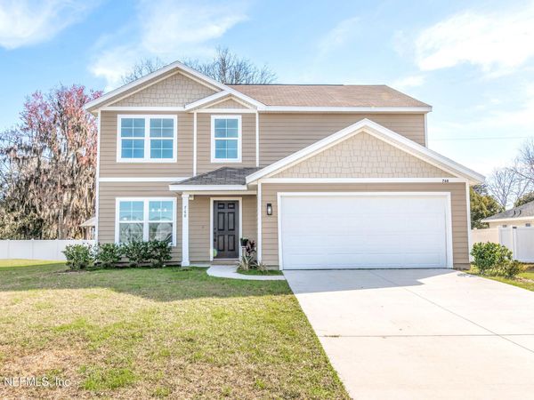 768 CONSTITUTION Place, Macclenny, FL 32063